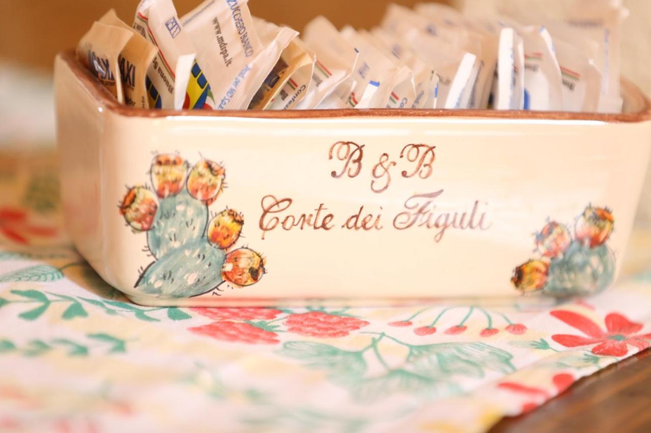 B&B Corte Dei Figuli San Pietro in Lama Bagian luar foto
